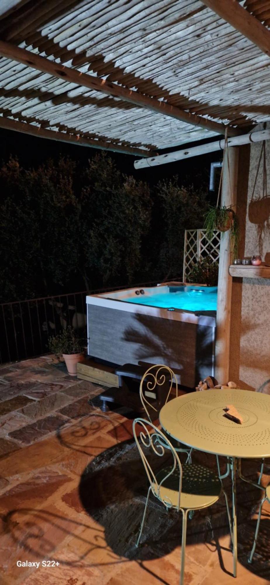 A Pasturella, Jacuzzi Spa Venzolasca Ngoại thất bức ảnh