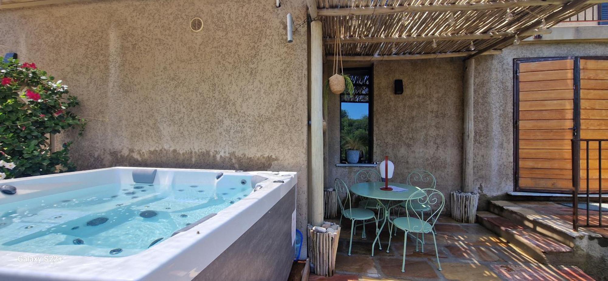 A Pasturella, Jacuzzi Spa Venzolasca Ngoại thất bức ảnh